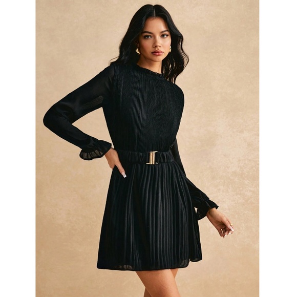 Black Boho Mini Pleated Dress Belted, Elastic, Long Sleeve - Picture 7 of 13